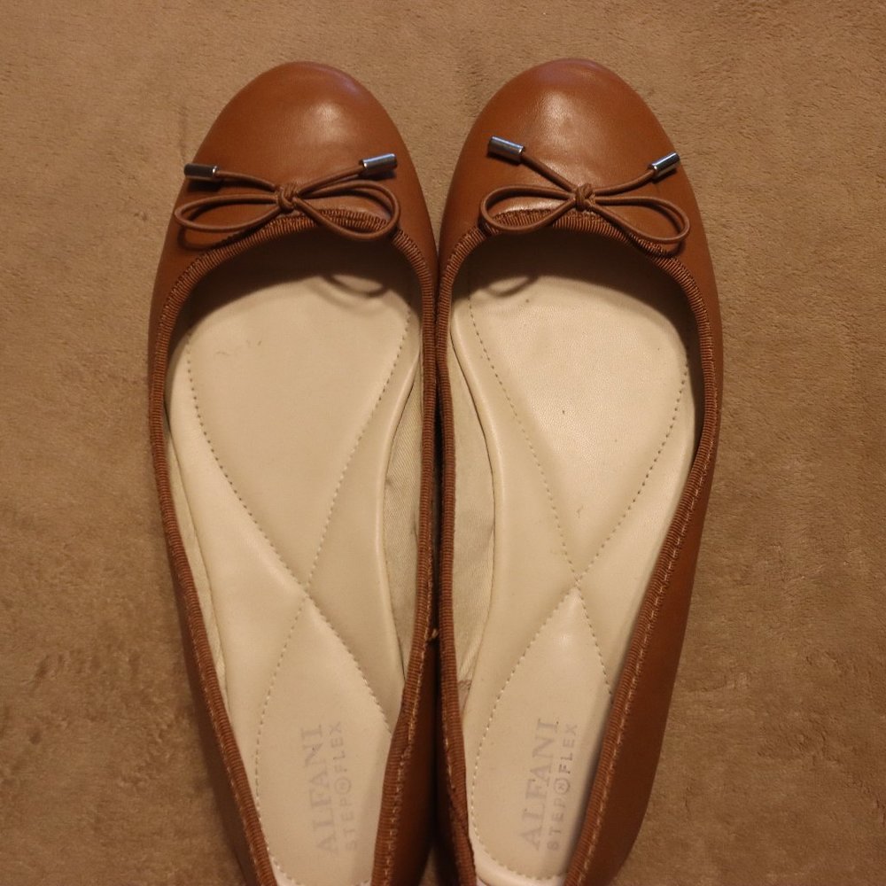 ALFANI FLATS TAN SIZE 9 USED